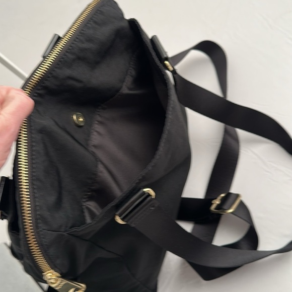 Kipling Dolan black nylon convertible crossbody handbag with patent leather trim - Picture 9 of 13